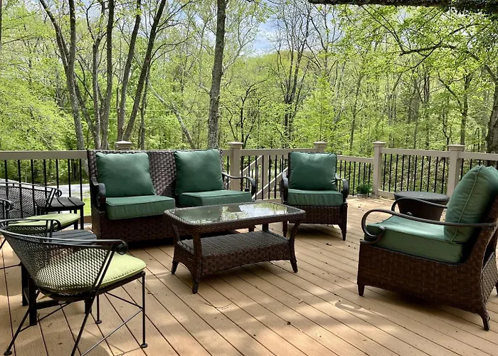 Family-friendly 3br W Bunk & Yard Holiday home *