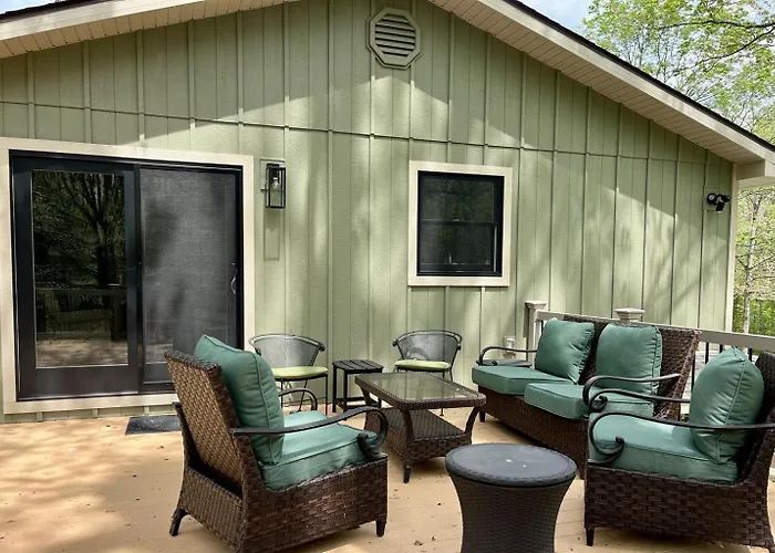 Holiday home Family-friendly 3br W Bunk & Yard