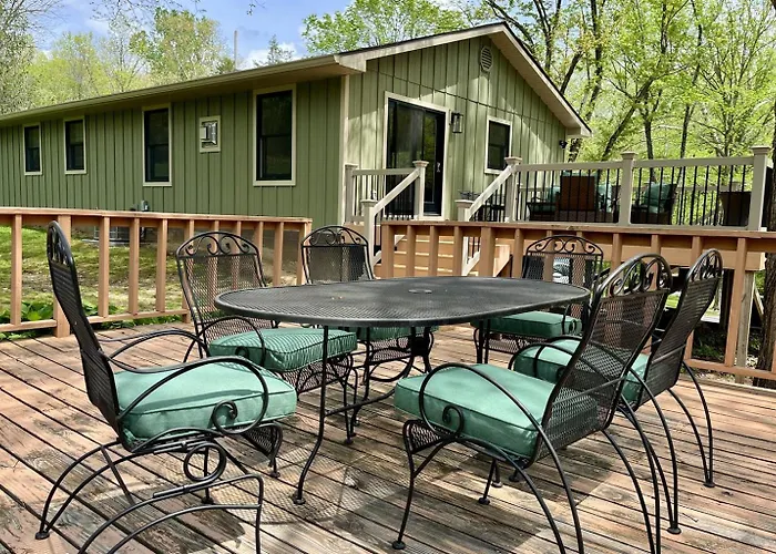 Holiday home Family-friendly 3br W Bunk & Yard Simpson