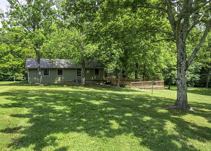 Family-friendly 3br W Bunk & Yard Holiday home