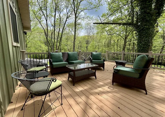 Family-friendly 3br W Bunk & Yard Holiday home *