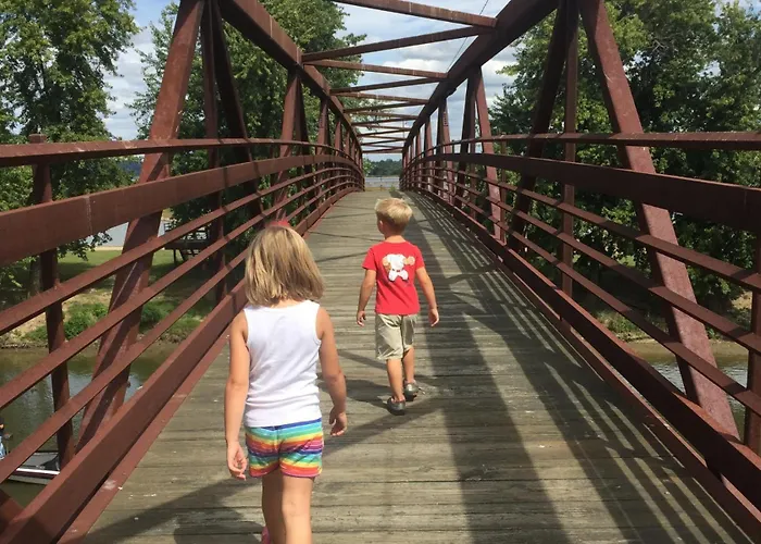 Holiday home Family-friendly 3br W Bunk & Yard Simpson