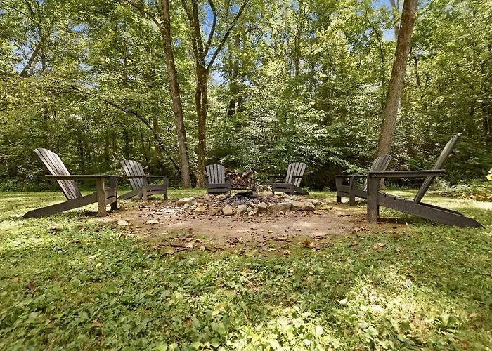 Family-friendly 3br W Bunk & Yard Ferienhaus Simpson